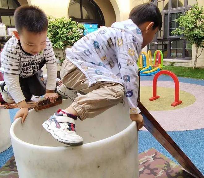 滚筒探索记 海宁市庆安幼儿园游买球的app戏故事(图8) 滚筒探索记 海宁市庆安幼儿园游买球的app戏故事(图8)