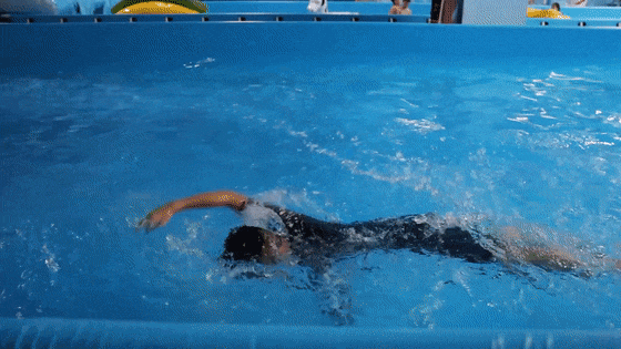 亲子互动水上闯关水世界买球软件全家“总动员”|《童心总动员》本周精彩剧透(图3) 亲子互动水上闯关水世界买球软件全家“总动员”|《童心总动员》本周精彩剧透(图3)