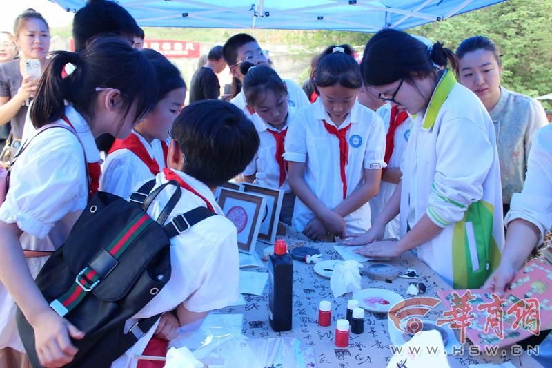 “汉韵阳陵·文创雅集”文创集市活动成功举办